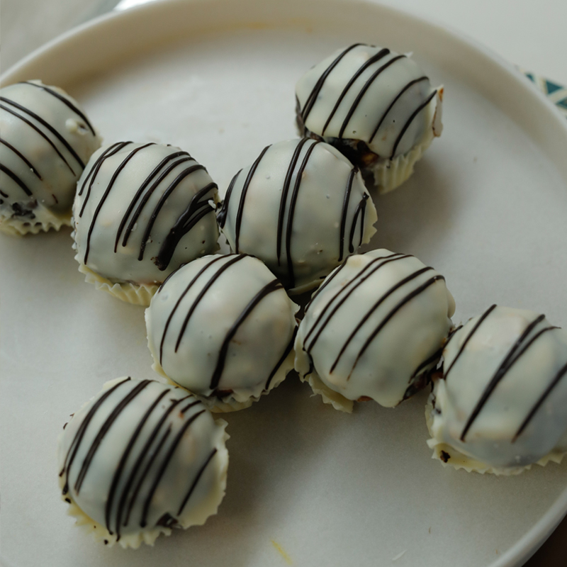 Buy Khajur Brown Laddu in Surat, India